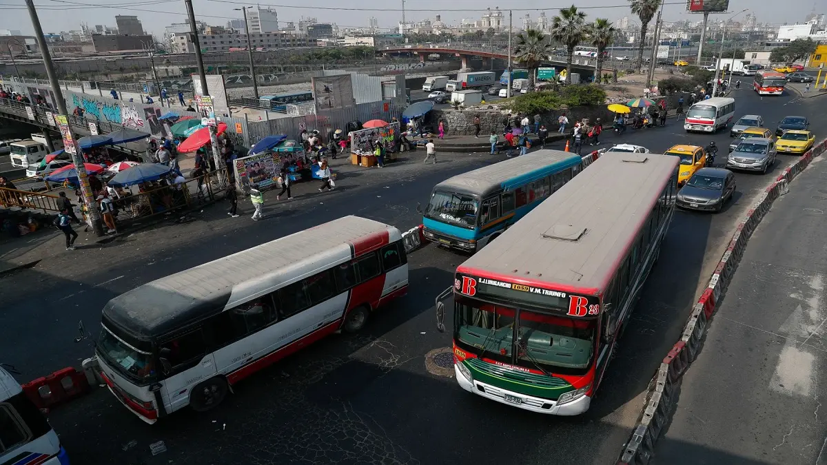peru transporte urbano foto agencia andina.jpg