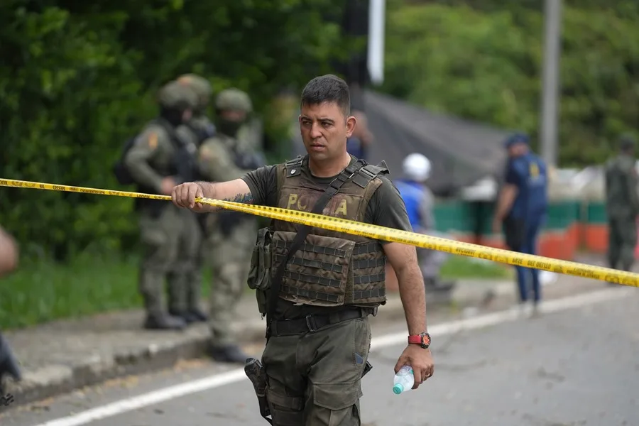 policia colombia atentados