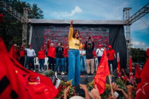 Rixi Moncada augura nueva victoria del pueblo y la dignidad en Honduras 14 rixipresidenta2