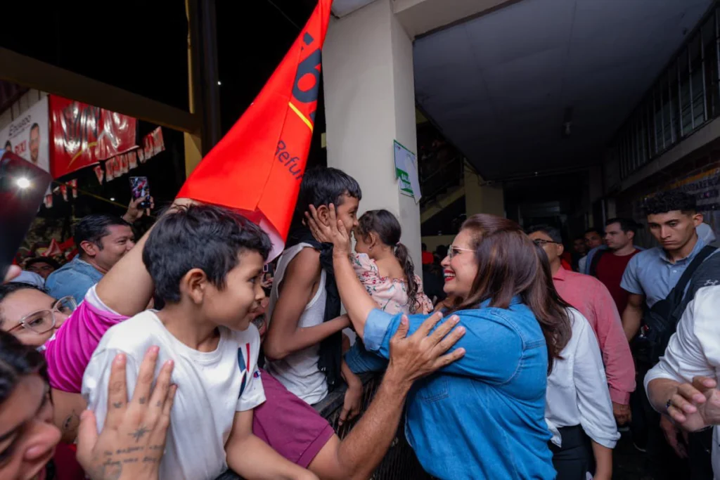 Rixi Moncada denuncia que "el TREP lo tienen hackeado"