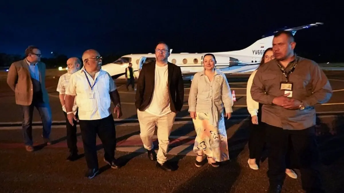 Venezuelan Chancellor Yván Gil Arrives in Colombia for CELAC-EU Meeting