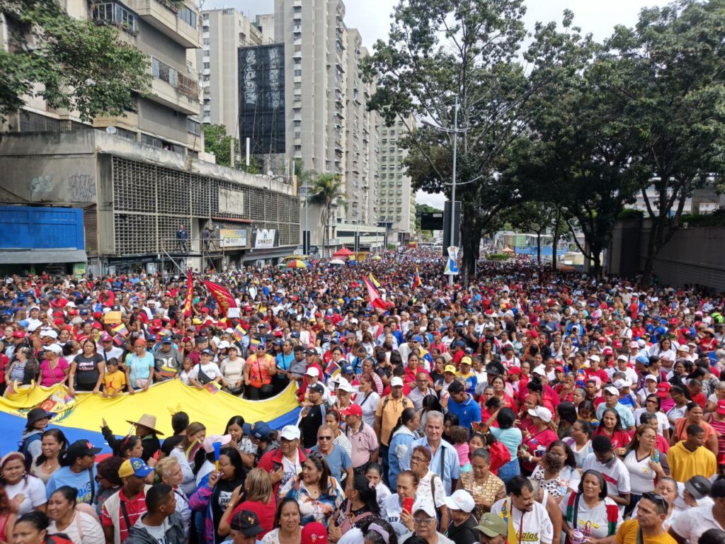 Venezolanos marchan en rechazo al robo de crudo venezolano por parte de EE.UU.