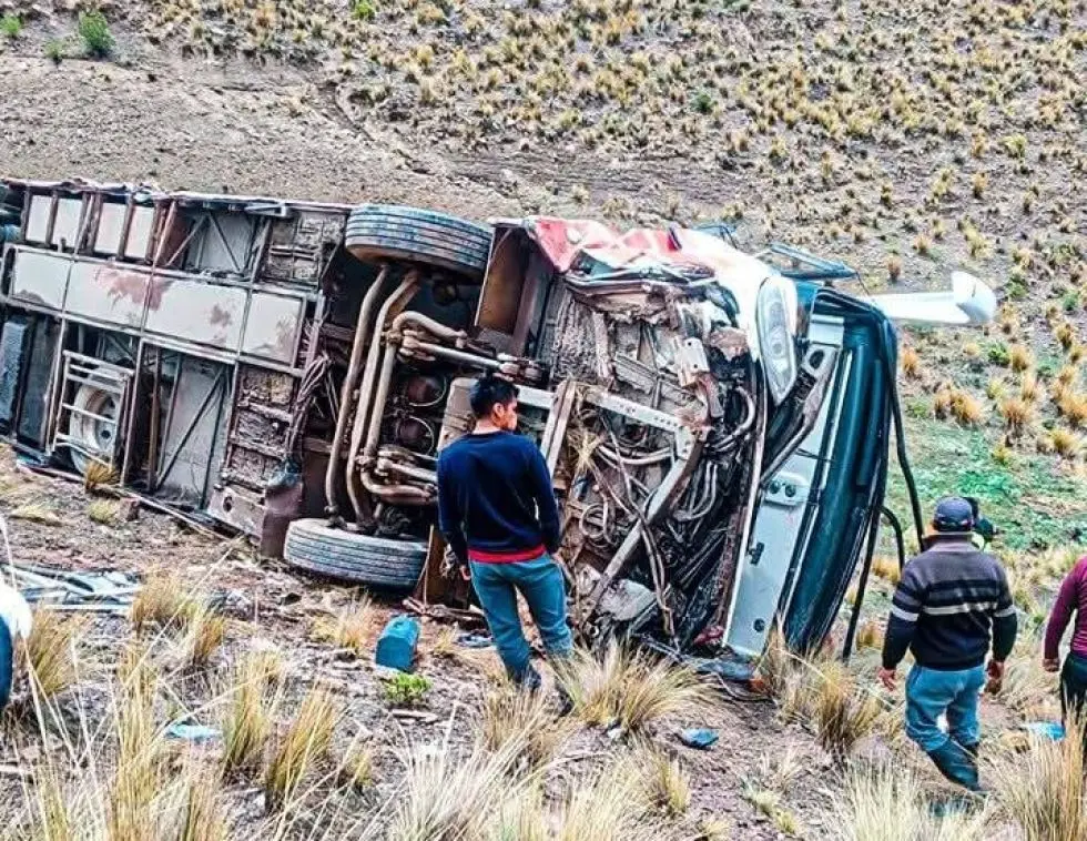 Accidente de tránsito en Bolivia deja al menos ocho muertos