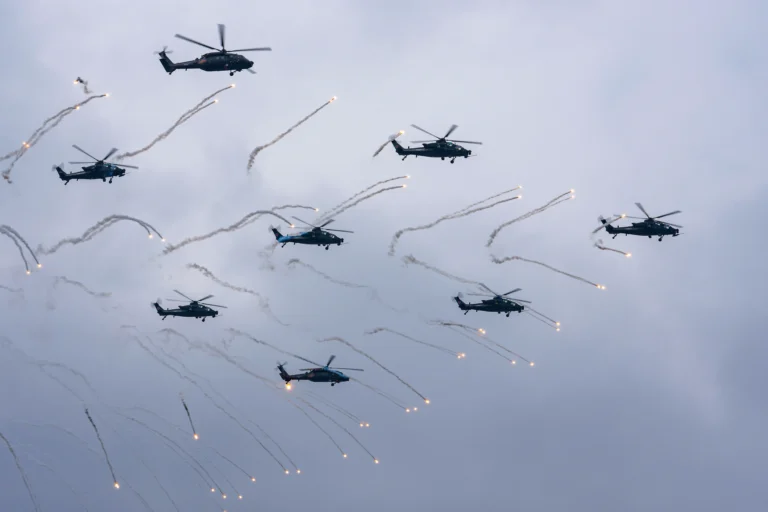 china tianjin helicopterexposition fengleiaerobaticteamcnxxjpbee000362 20251016 pepfn0a001