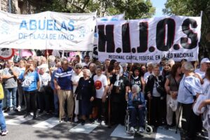 Argentina: 70% condena la dictadura militar, a pesar del revisionismo de Milei