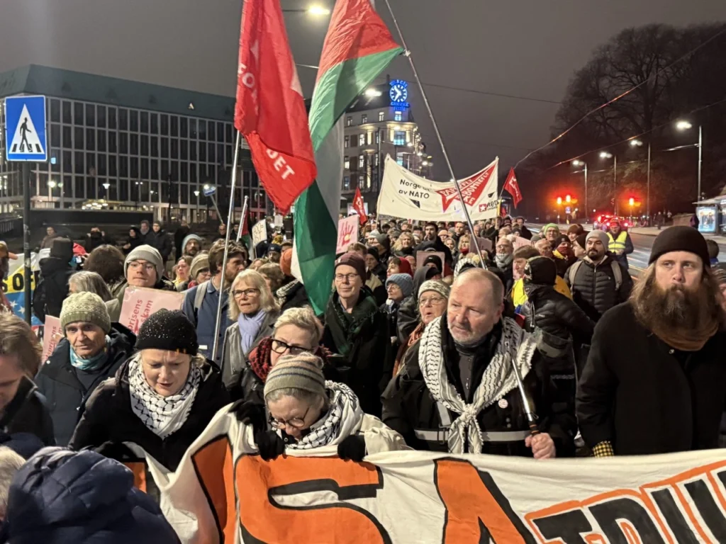 Noruega: masivas manifestaciones contra entrega del Nobel de la Paz a María Corina Machado 9 fotos marcha 17