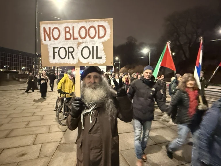 Noruega: masivas manifestaciones contra entrega del Nobel de la Paz a María Corina Machado - teleSUR