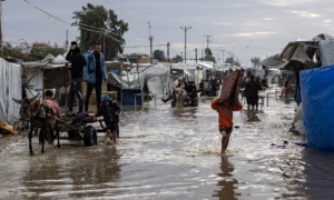 Colapsos y bajas temperaturas aumentan la tragedia en la Franja de Gaza