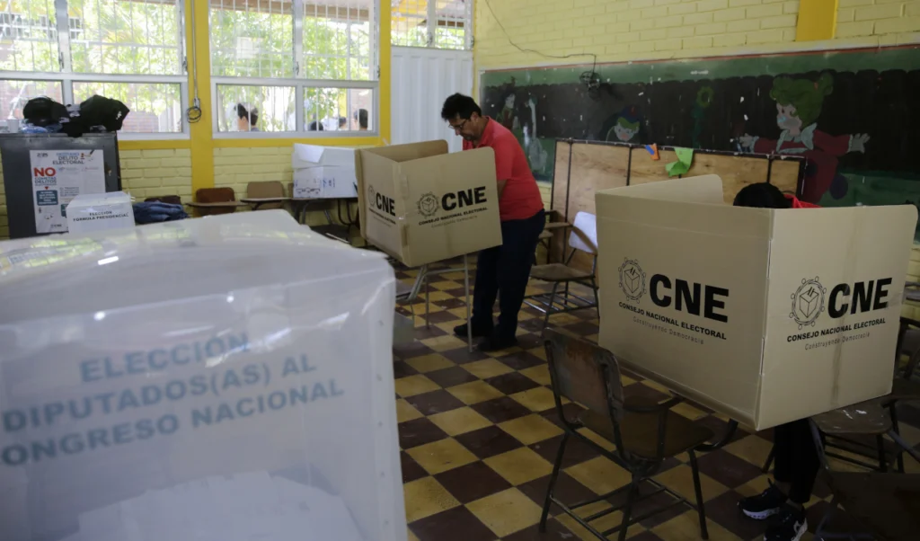 Partido Libre denuncia fraude en primeros resultados preliminares de elecciones en Honduras 2025