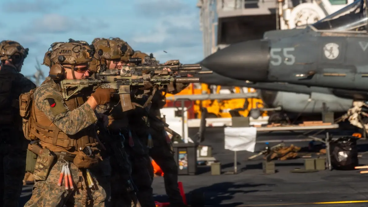 marines caribe iwo jima.jpg