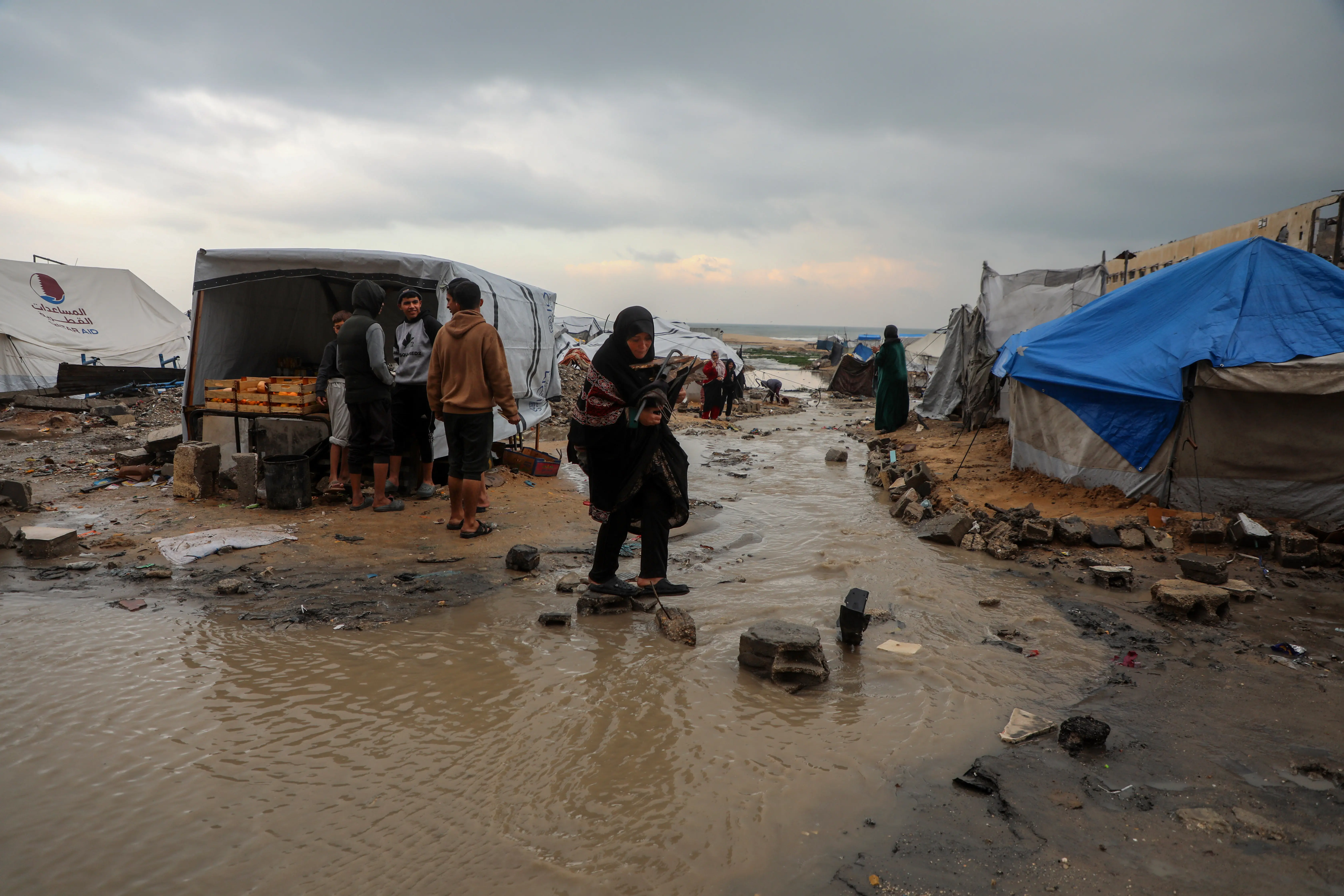 mideast gazacity winter raincmxztpe000017 20251213 pepfn0a001.jpg