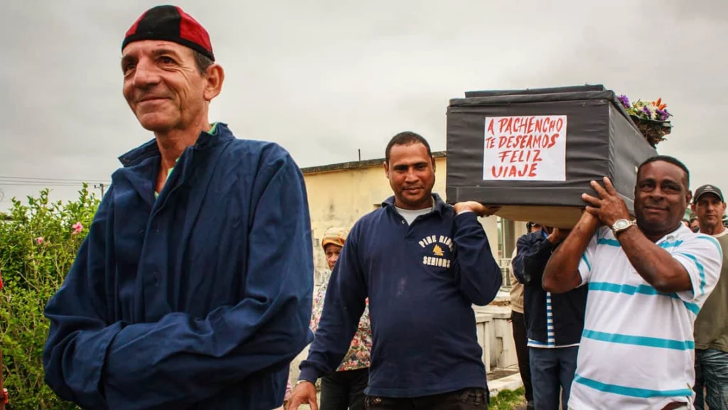 un poco en broma el entierro de pachencho cuba 1