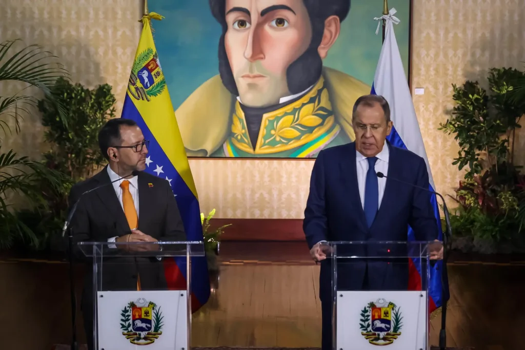 Lavrov y Gil abordan agresiones de EE.UU. a Venezuela en contacto telefónico
