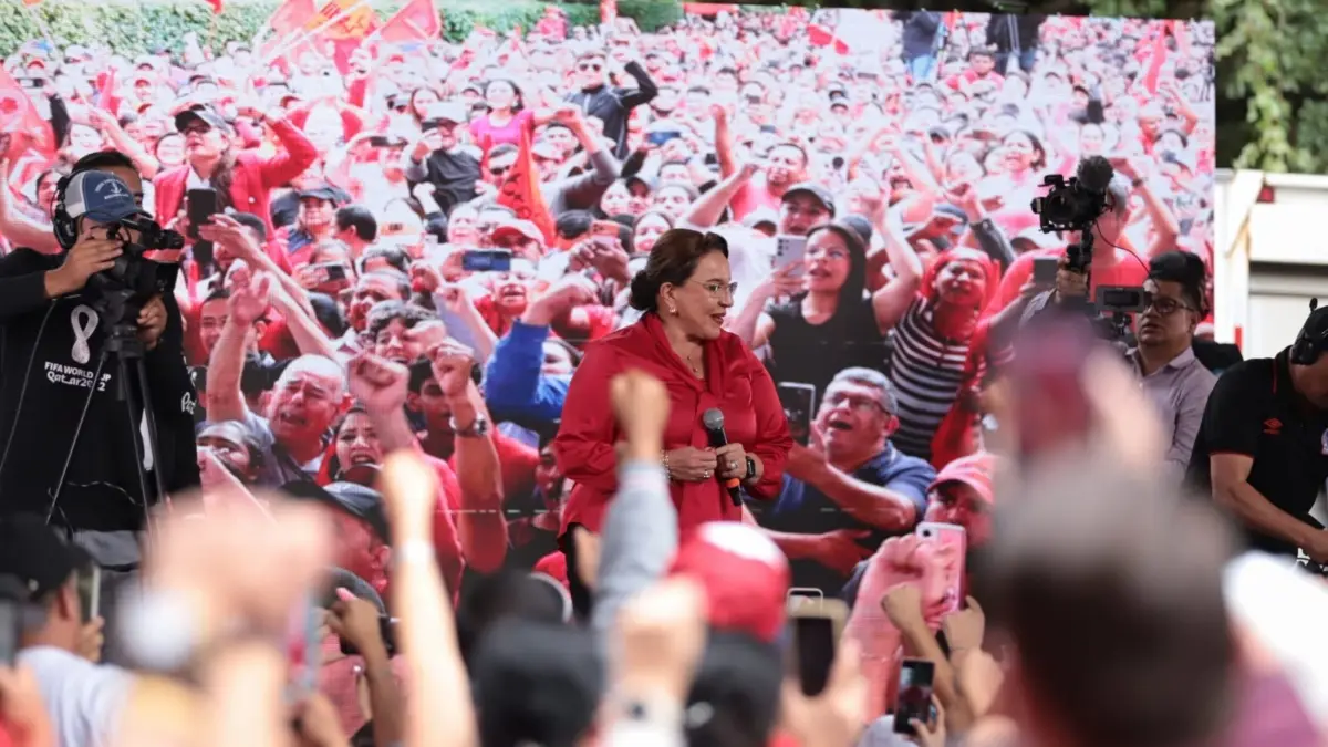 xiomara protesta contra fraude 17 dic.jpg