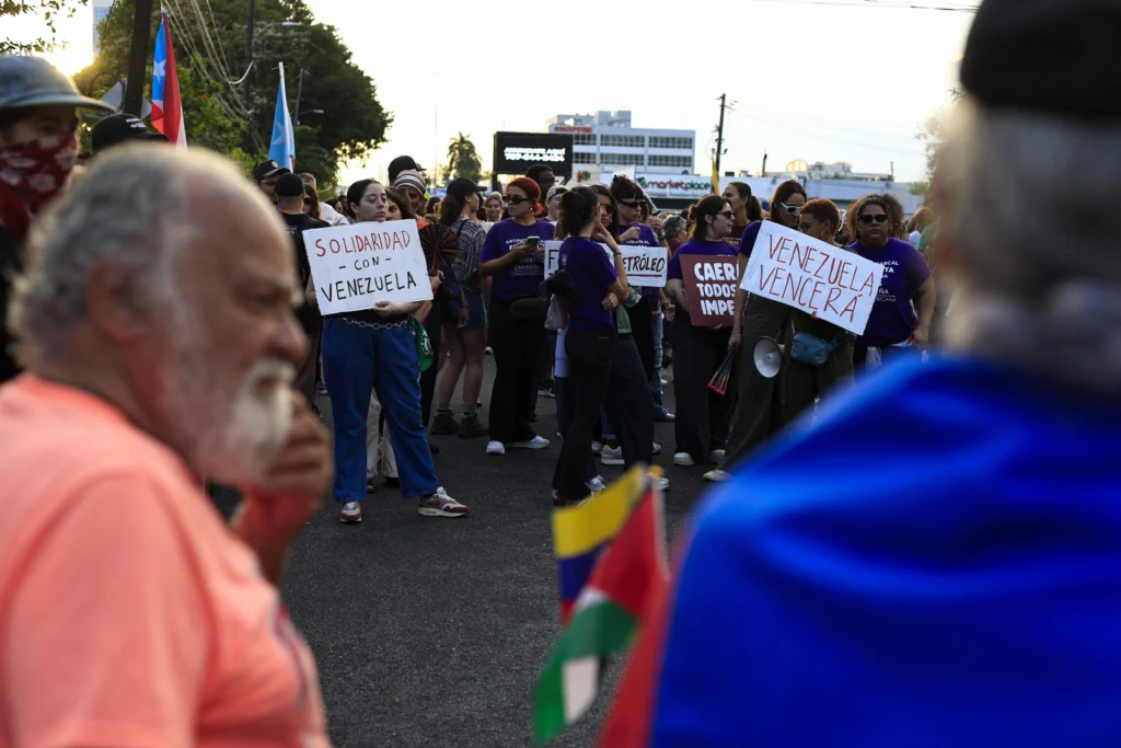 Puertorriqueños salen a las calles para manifestar su apoyo a Venezuela