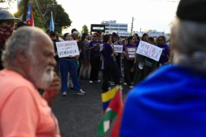 Puertorriqueños salen a las calles para manifestar su apoyo a Venezuela