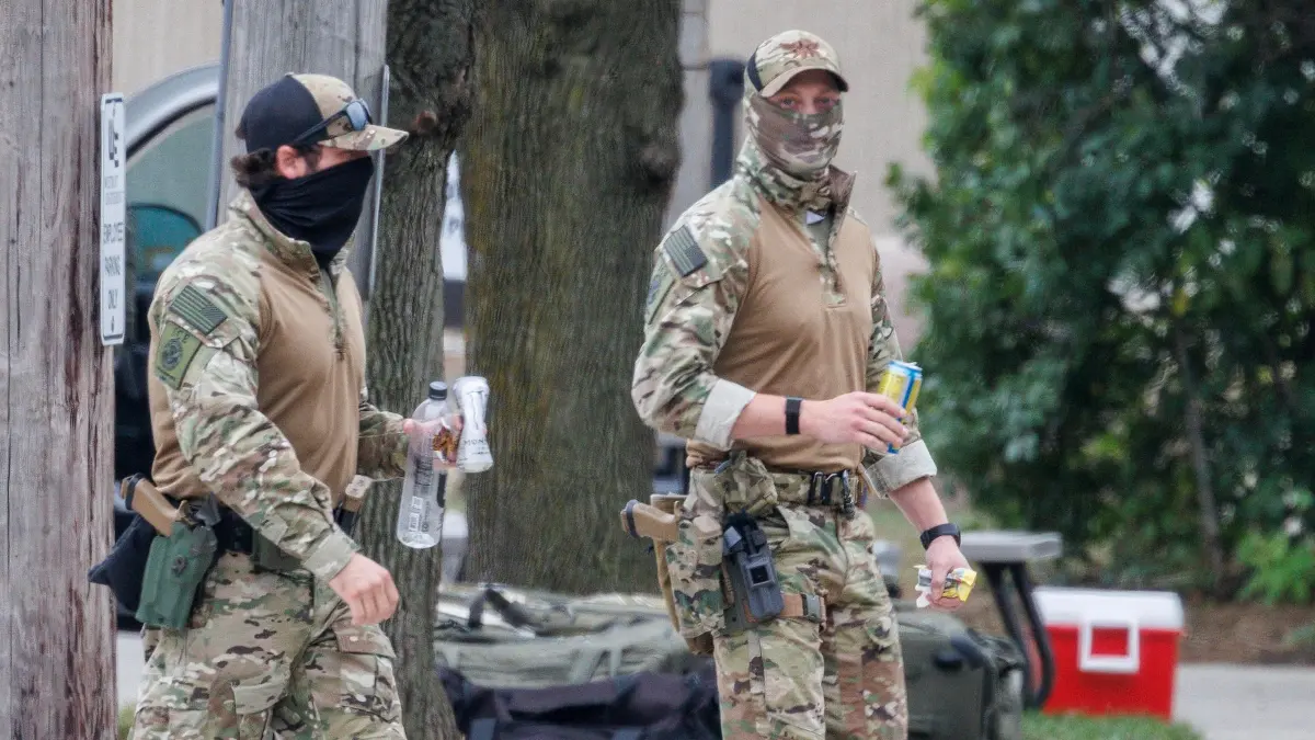 agentes ice cubiertos efe.jpg