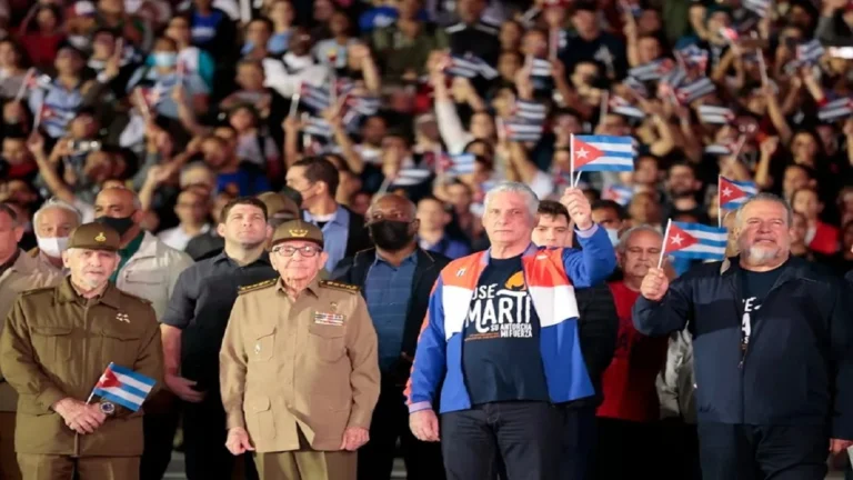 diaz canel marcha antorchas foto efe