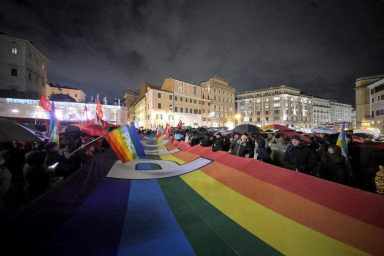 e2281be2e789b7bd909ddb9517f0ed839ae0175aw