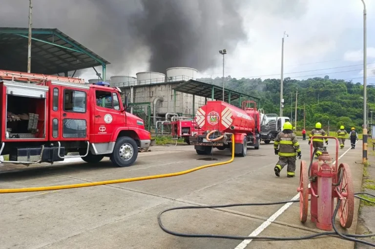 ecuador refineria2