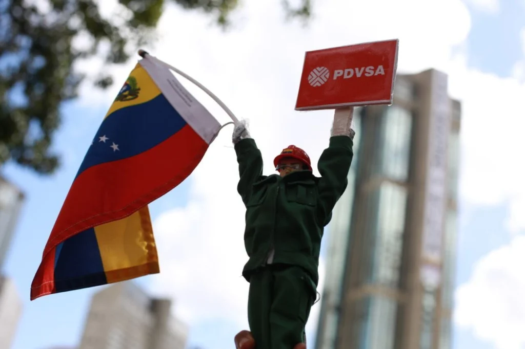 En imágenes: Trabajadores petroleros marchan en respaldo a reforma de Ley de Hidrocarburos 4 galeria portada 04