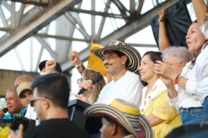 Senador Iván Cepeda lidera intención de voto en las presidenciales de Colombia, según encuesta 15 image 12 1