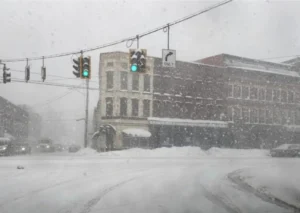 Aumentan emergencias en EE.UU. por paso de tormenta invernal