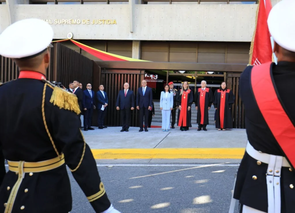 Presidenta (E) Delcy Rodríguez anuncia Ley de Amnistía General en Venezuela 2 image 13 16