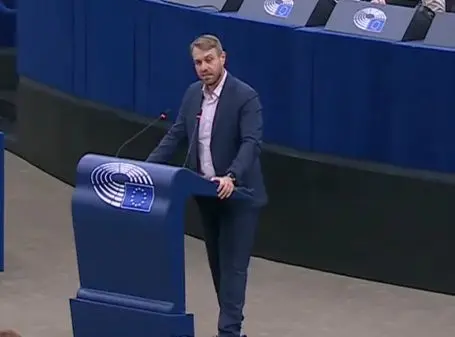 ue.jpg