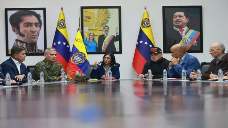 Gobierno venezolano crea comisión para liberar a Maduro y Cilia Flores