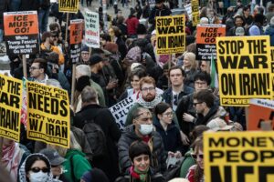 En imágenes: miles protestan en EE.UU. en rechazo a guerra de Trump contra Irán 20 08a021d8517f2d002c939c20ff030b05b04ee81bw