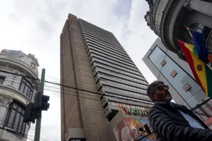Gobierno de Bolivia recurre al Banco Central pese a promesa de no usarlo como caja chica