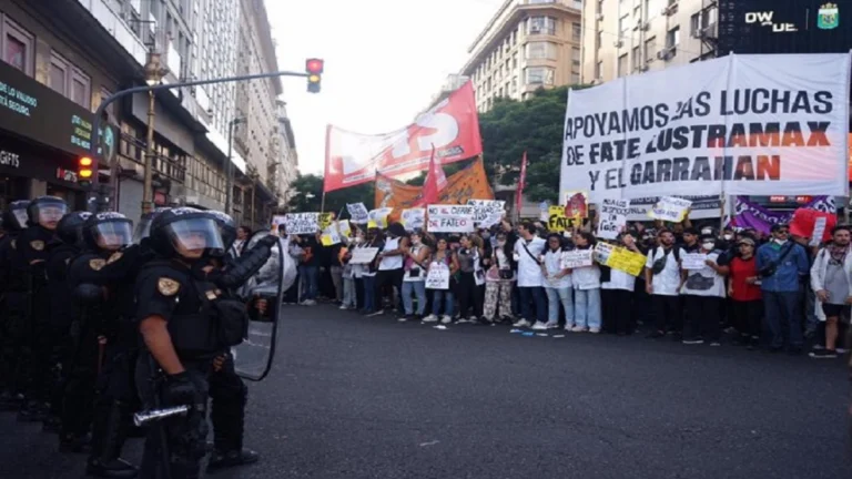 argentina obelisco buenos aires protesta reforma laboral foto la izquierda diario