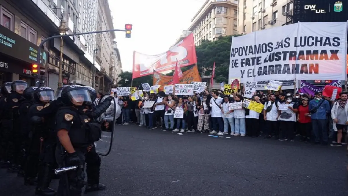 argentina obelisco buenos aires protesta reforma laboral foto la izquierda diario.jpg