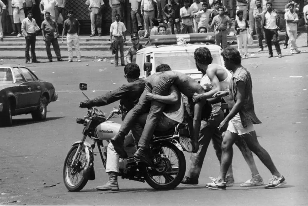 caracazo caracas 26290 1.jpg