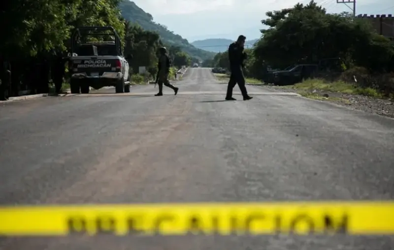 carretera policia carteles efe