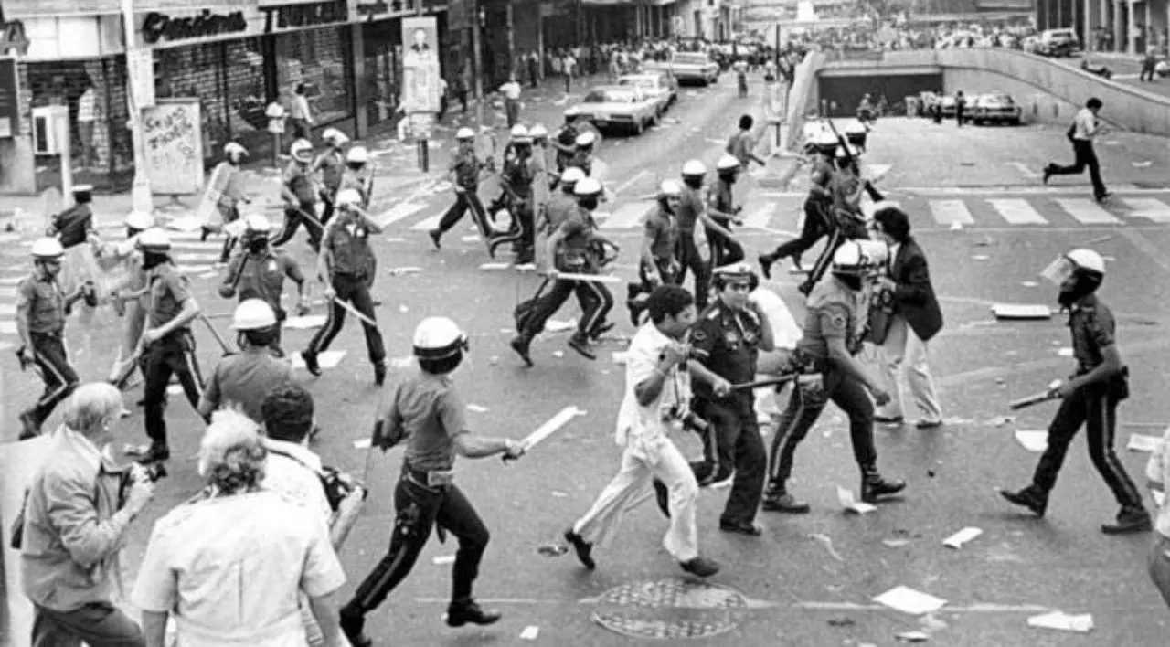 chavez hombre de palabra 15.jpg