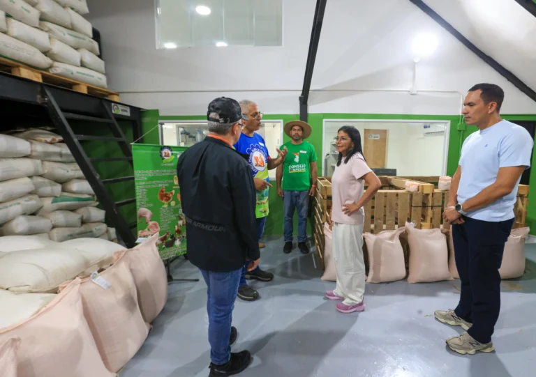 Delcy Rodríguez inspecciona proyectos de transformación económica en Venezuela 1 delcy 1