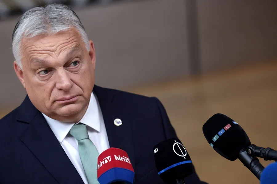 hungria denuncia una politica antihungara