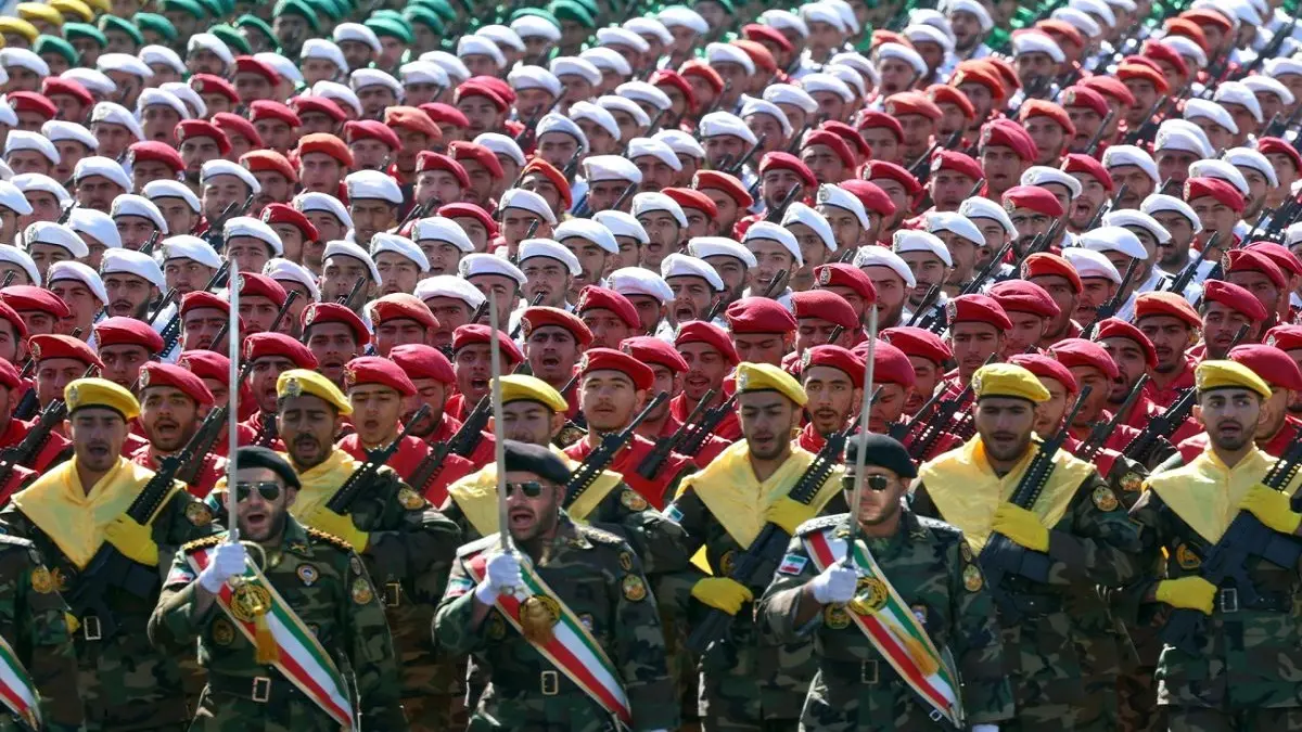 iran ejercito foto efe.jpg