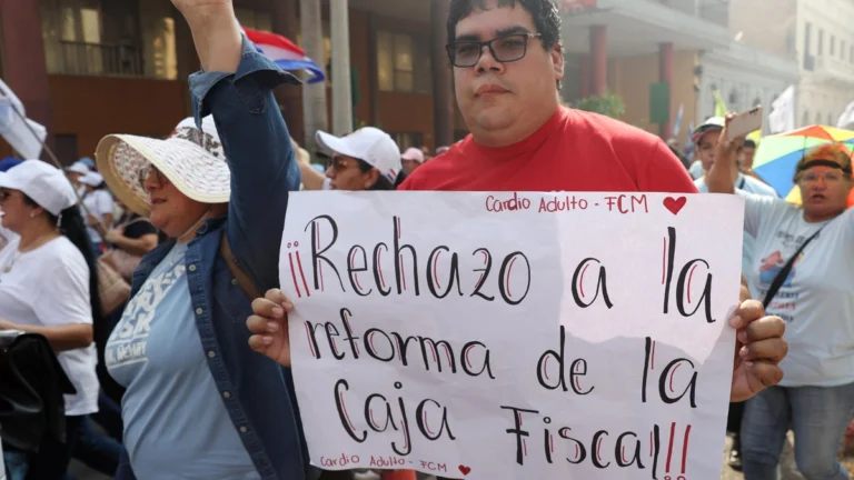 paraguya protesta reforma jubilaciones ene2026