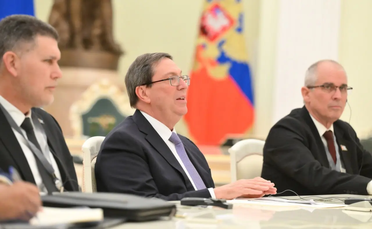 photo 5238040779203221026 y.jpg