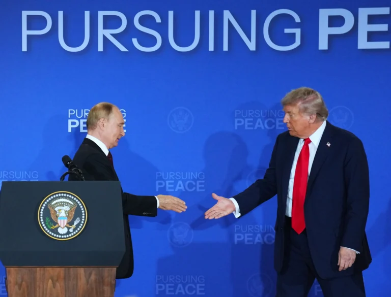 u s alaska anchorage putin trump summit pressconferencecmxztpe007045 20250816 pepfn0a001