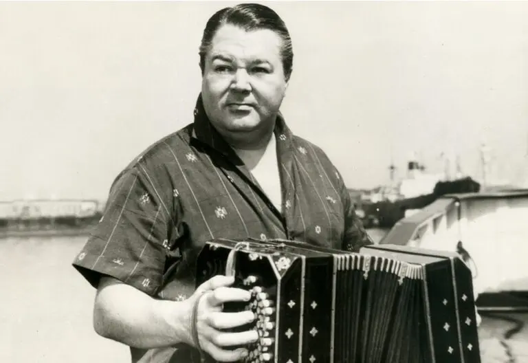 “Sur” 2 00 anibal troilo.jpg