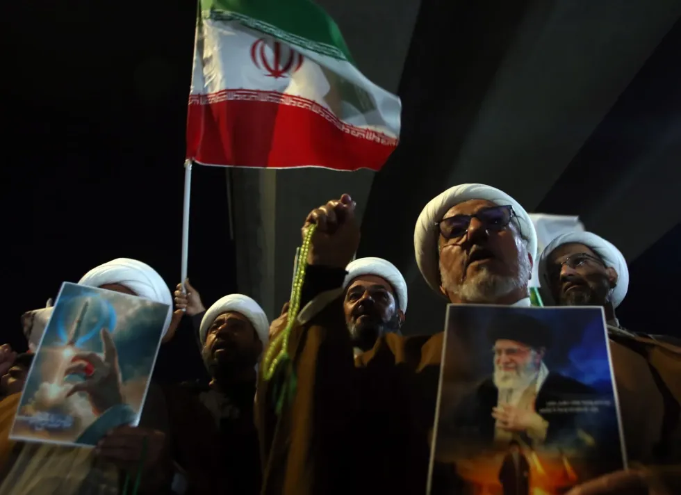 ali jamenei lider iran 2