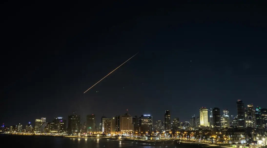 bombardeos sobre tel aviv.jpg