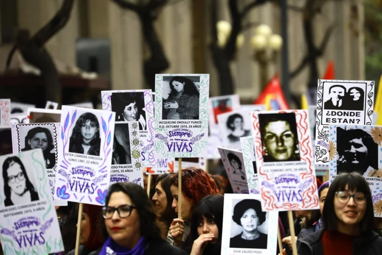 carteles de desaparecidas en una manifestacion por los 50 anos del golpe de estado en chile 10 de septiembre de 2023 efe karin pozo