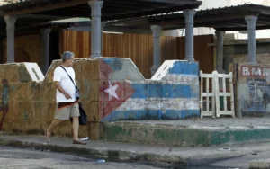Ley Helms-Burton mantiene vigente el embargo contra Cuba más allá de ajustes arancelarios