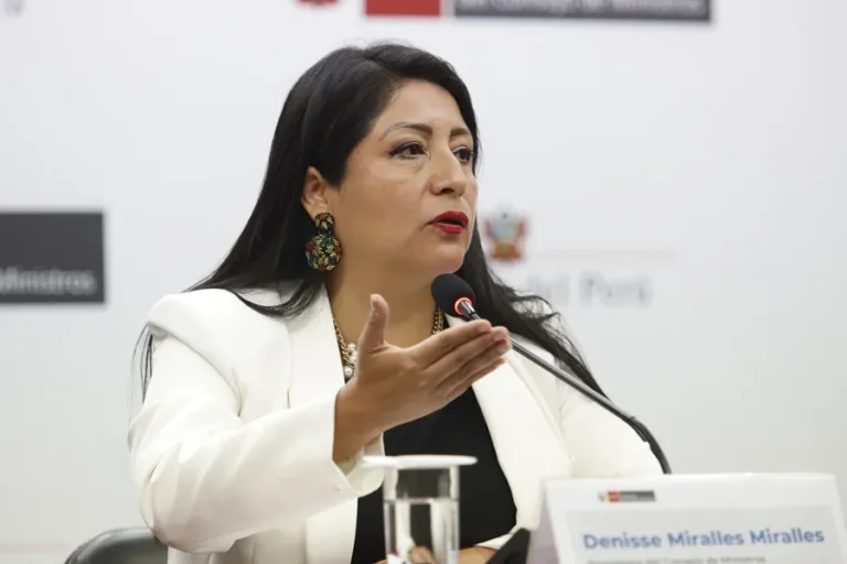 denisse miralles peru