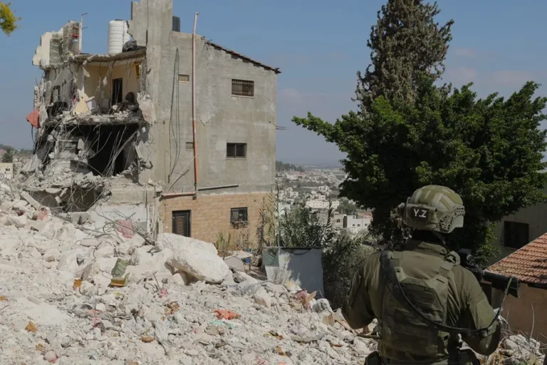 el ejercito israeli mata a dos palestinos uno de ellos menor en la zona norte de cisjordania ocupada